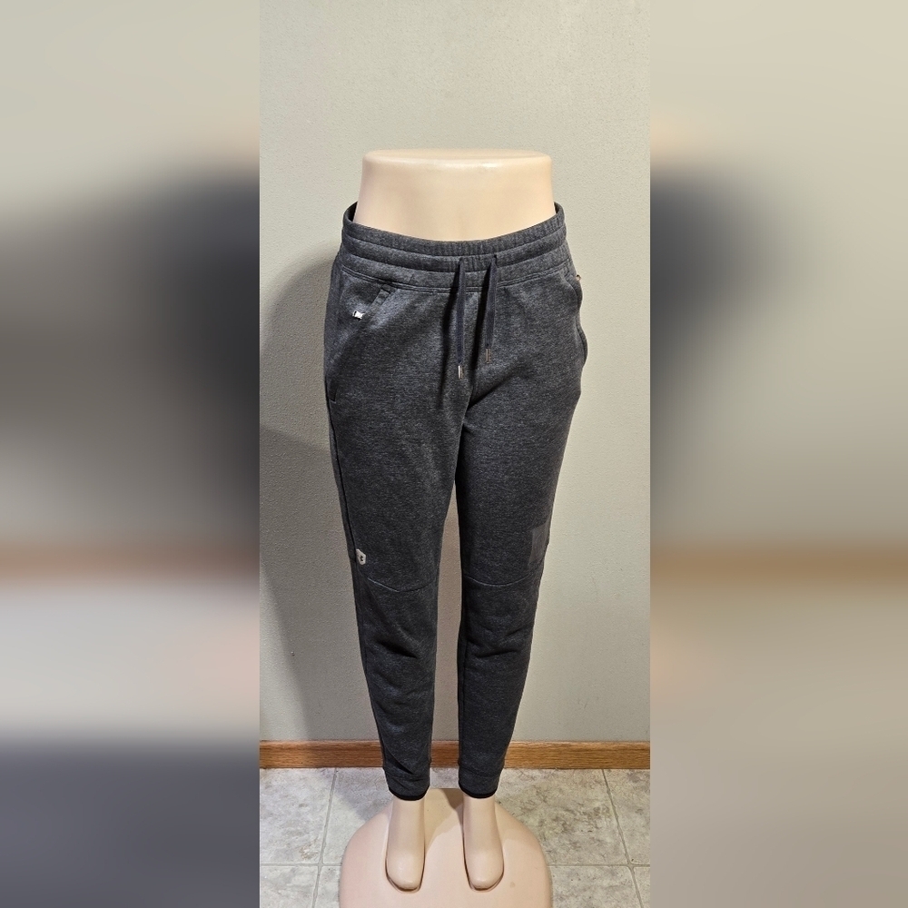Under Armour Celliant Athletic Gray Pants Women's Size Medium Wisconsin Badgers